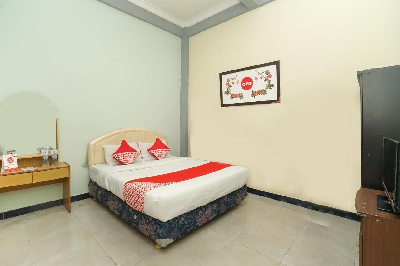 Kartika Syariah Homestay By Stayku Surabaya Exterior foto