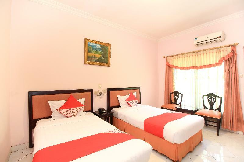 Kartika Syariah Homestay By Stayku Surabaya Exterior foto